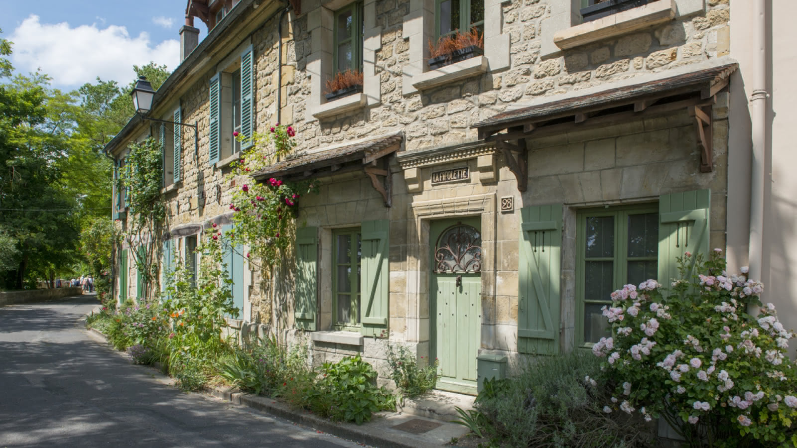 Photo d'une maison dans une rue du village d'Auvers-sur-Oise